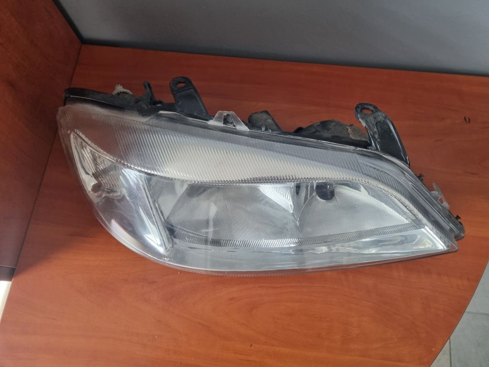 Reflektor Lampa Prawa przód Opel Astra G