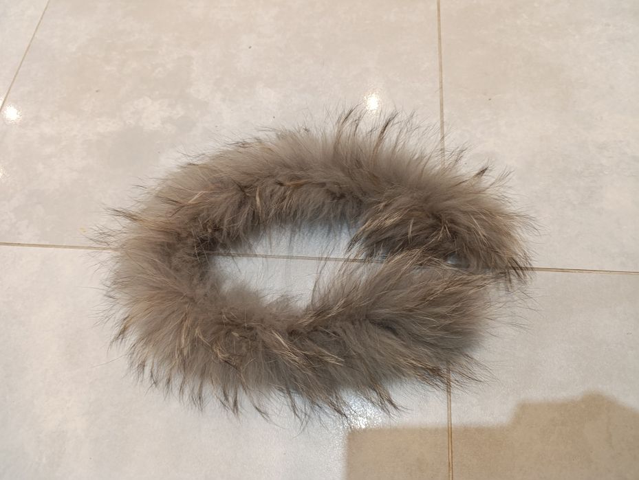 Obszycie do kaptura z naturalnego lisa, jenota