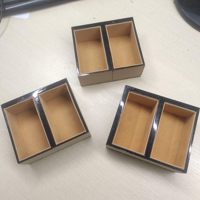 Ячейки коробки бокс для часов