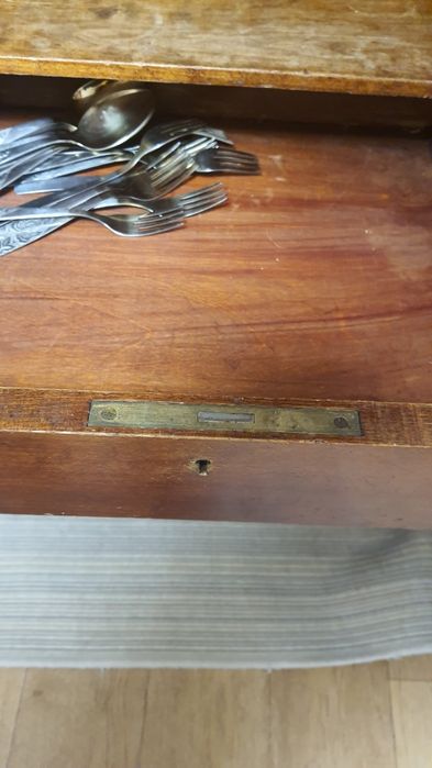 Продам буфет антикварный