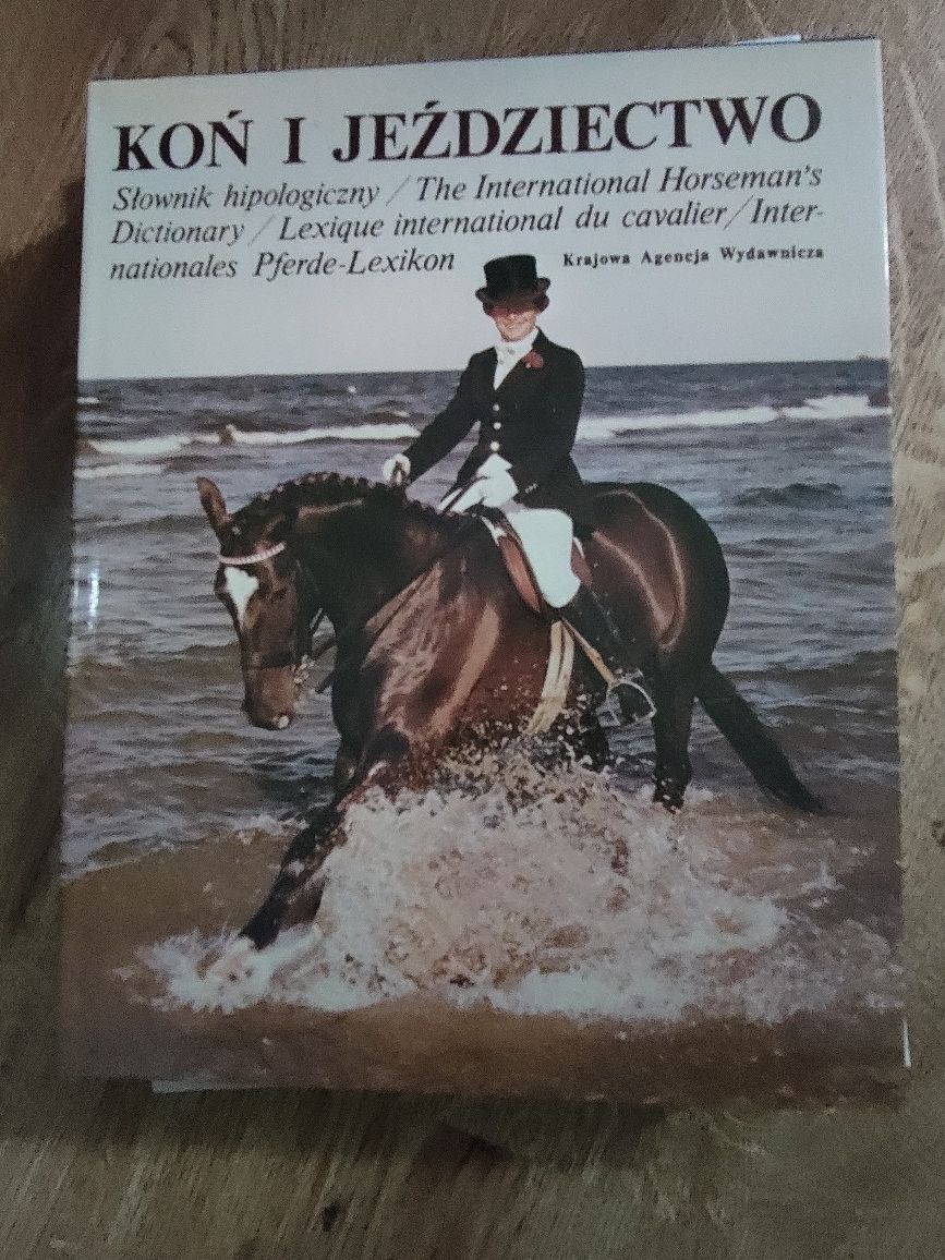 Książka "Koń i jeździectwo"