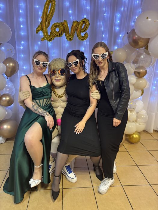 Tancerz Bruno i skolim striptizer