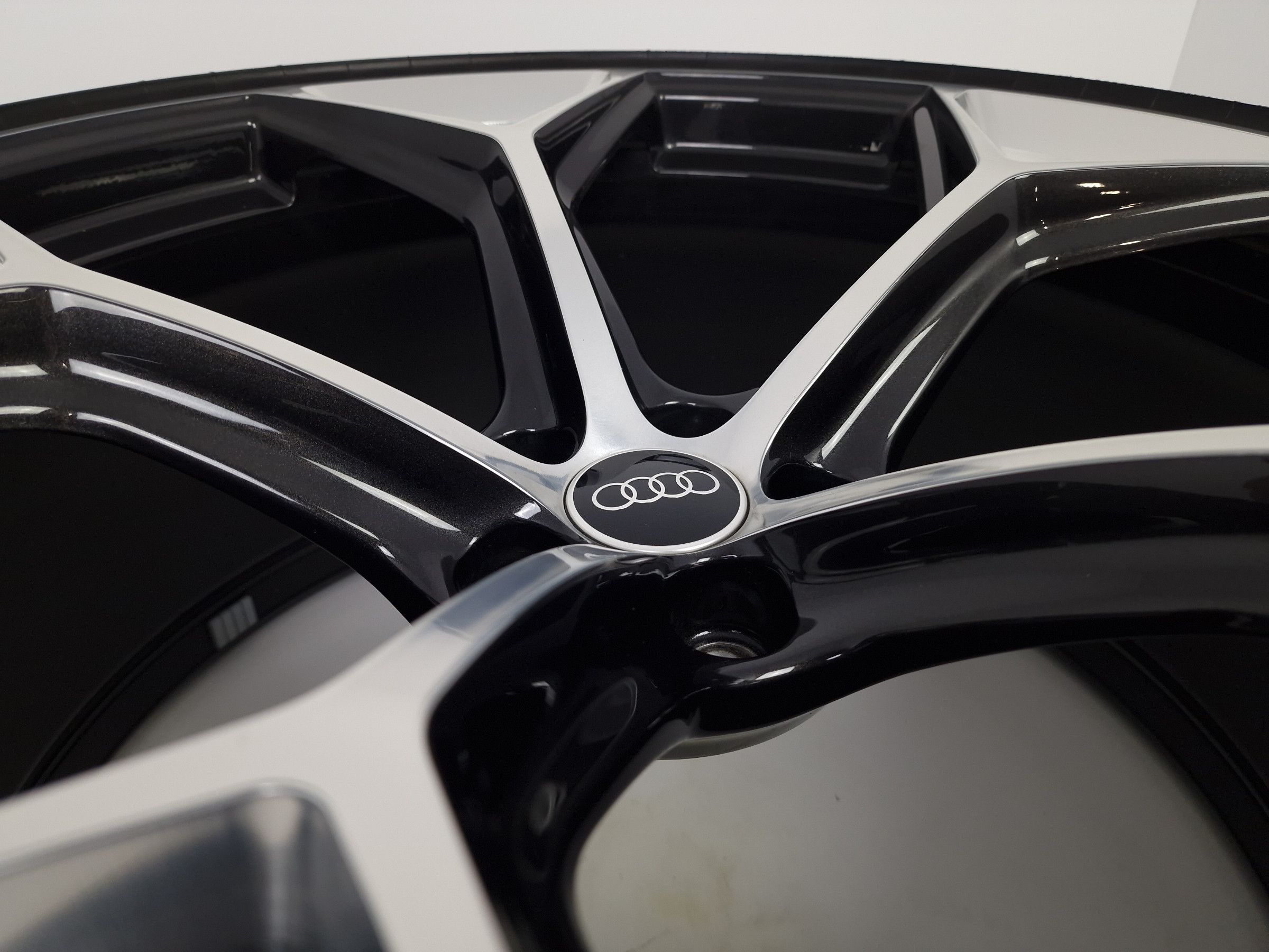 FABRYCZNIE NOWE Oryginalne Felgi Audi 22 RS7 RS6 SQ7 SQ8 RSQ8