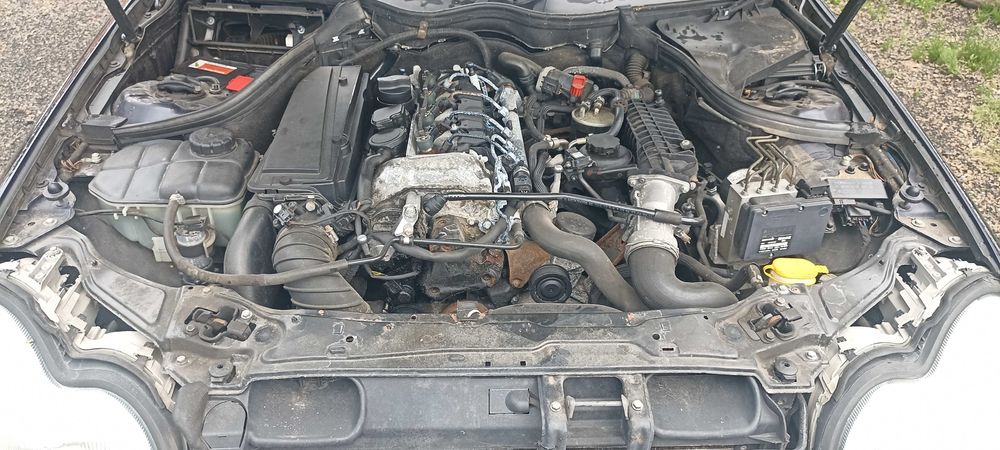mercedes c klasa 2.2 cdi w203  lak 359 samochód na części