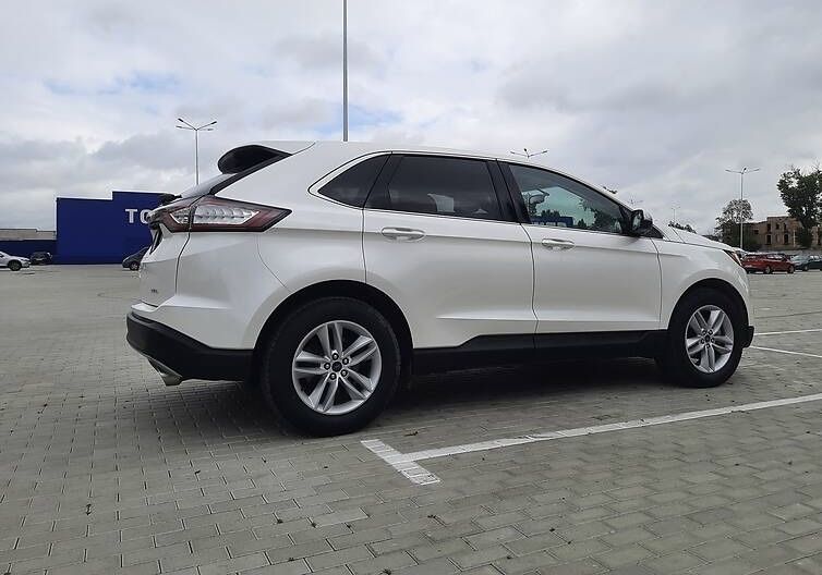 Ford Edge 2017.