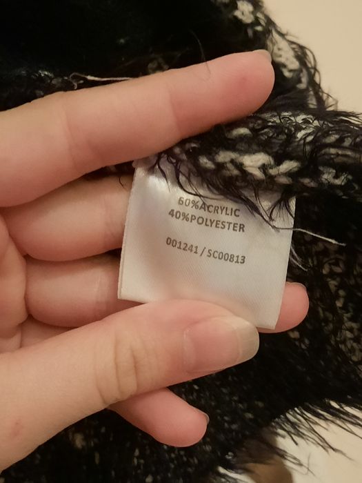 Swetr/narzutka rozmiar M