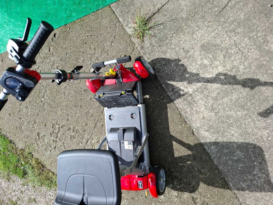 Skuter elektryczny składany – podróżny Ayla Vermeiren