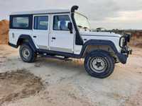 Samochód osobowy Land Rover Defender 110 (Santana Anibal)