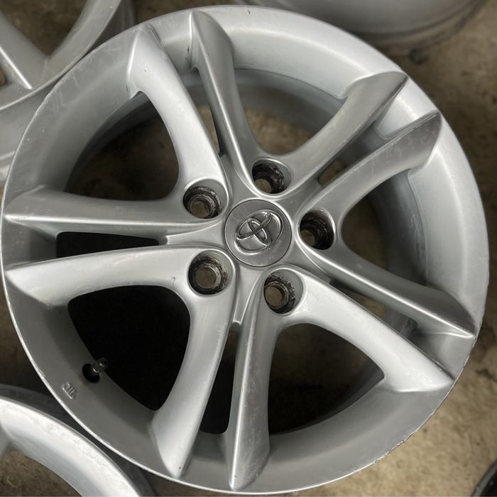 Диски Toyota Corolla Auris R 16 5 114,3 Camry