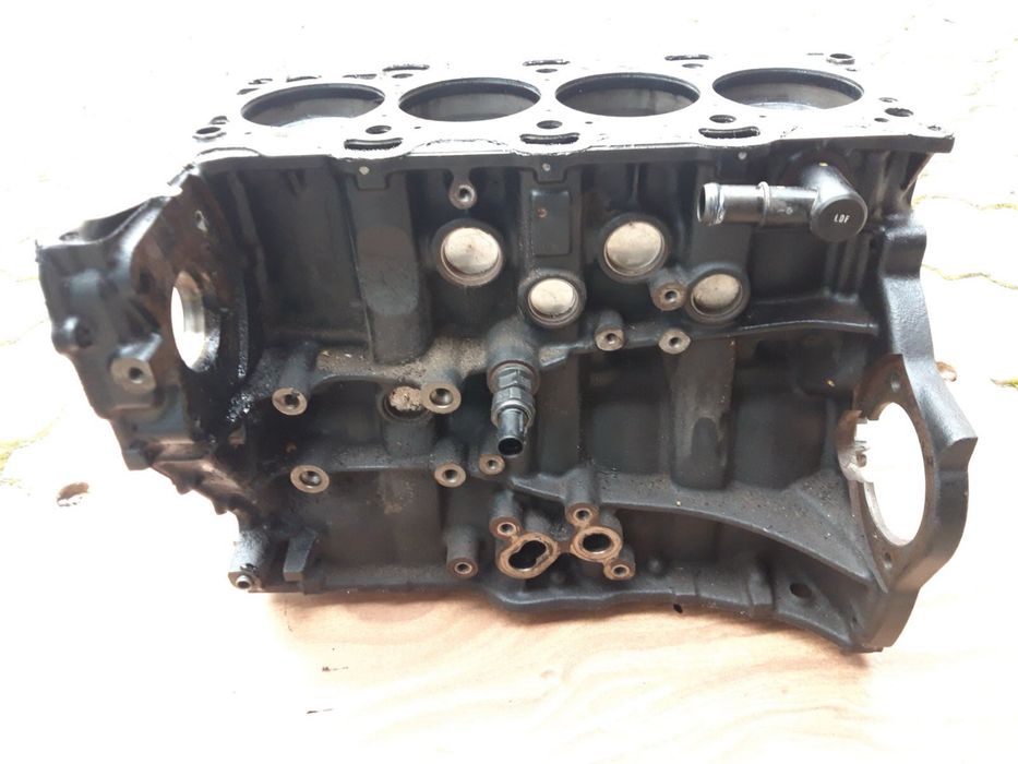 Блок двигуна d4hb 2.2