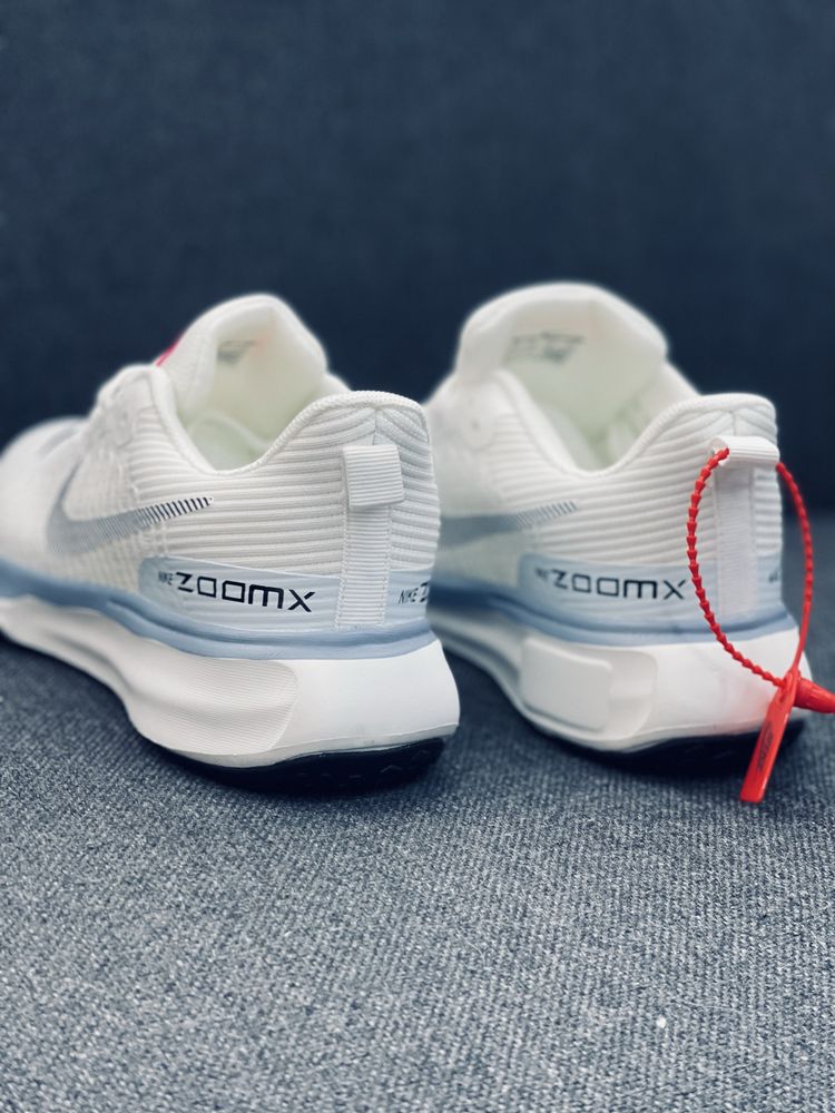 Кросівки nike zoomx invincible run flyknit 3 white