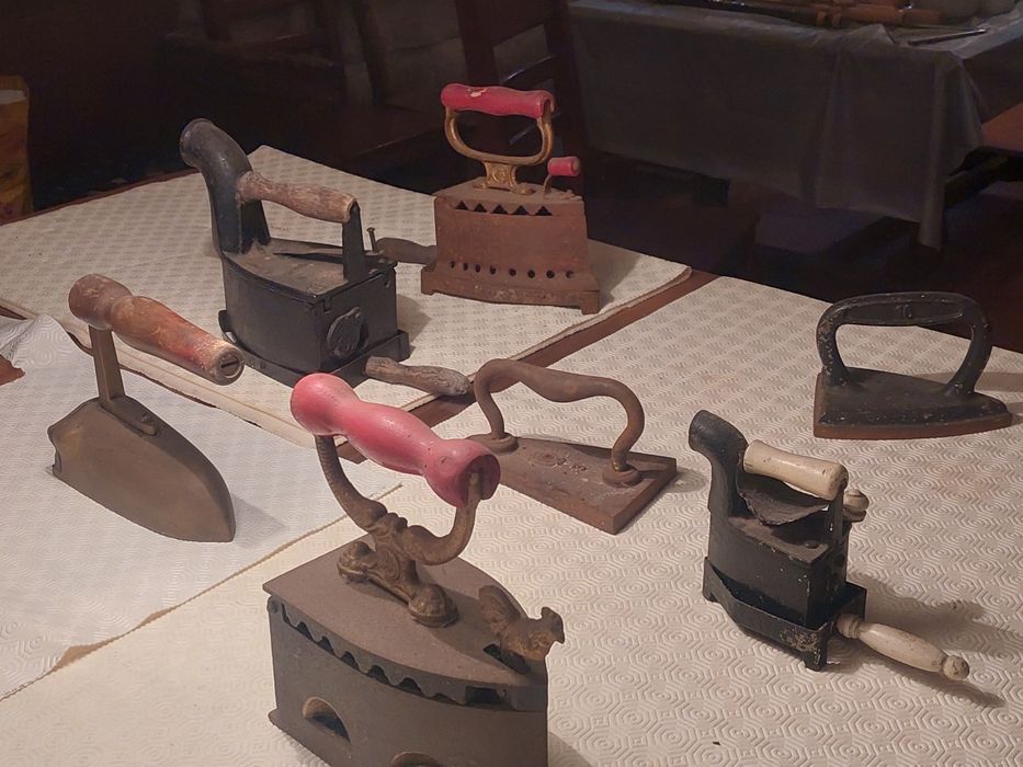 Ferros de engomar - antigos