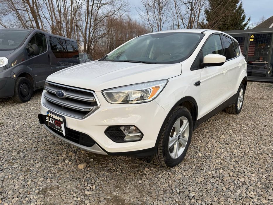 Форд ескейп 2016 рік