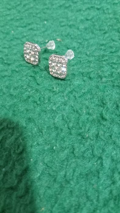 Conjunto brilhante prateado