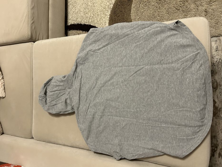 Damski bezrekawnik z kapturem