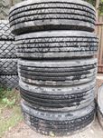 Opony 9.5x17.5. Firestone. Igła. F.v.