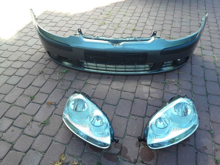 Lampa prawy lewy przód vw golf V