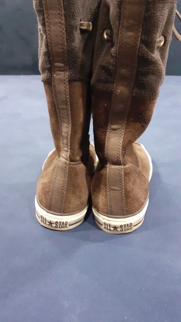 Buty zimowe Converse.
