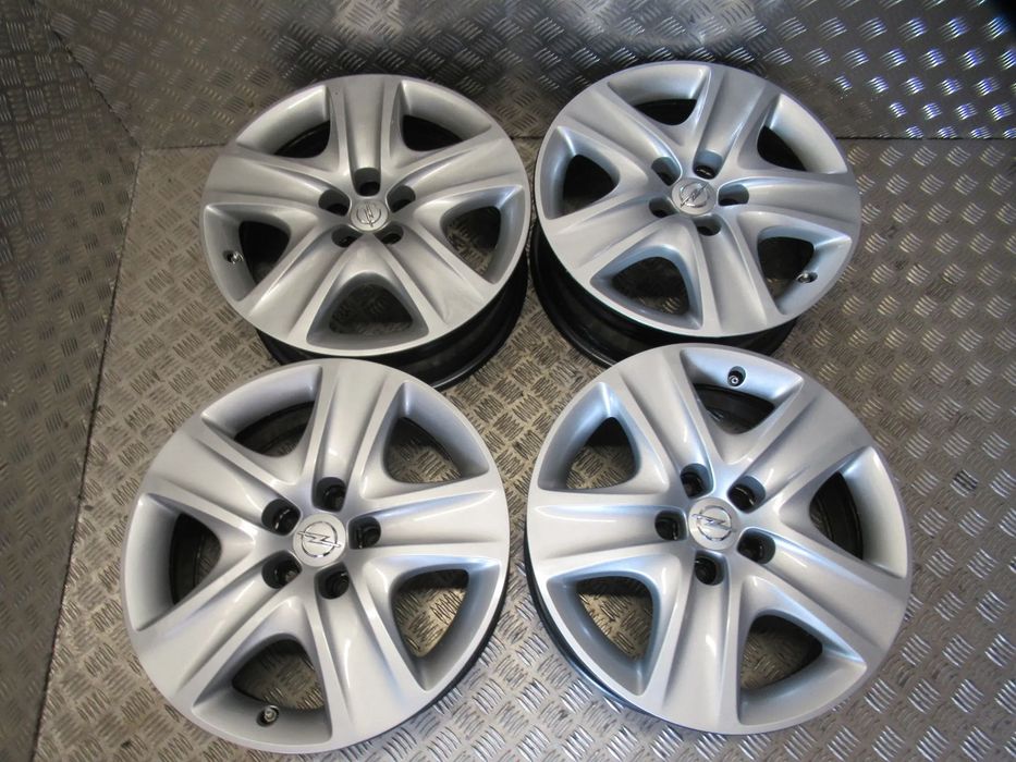 NOWE felgi strukturalne Opel Insignia B Astra J Zafira C 7Jx17 et44 5x115
