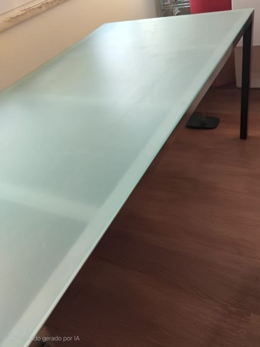 Mesa inox e vidro fosco