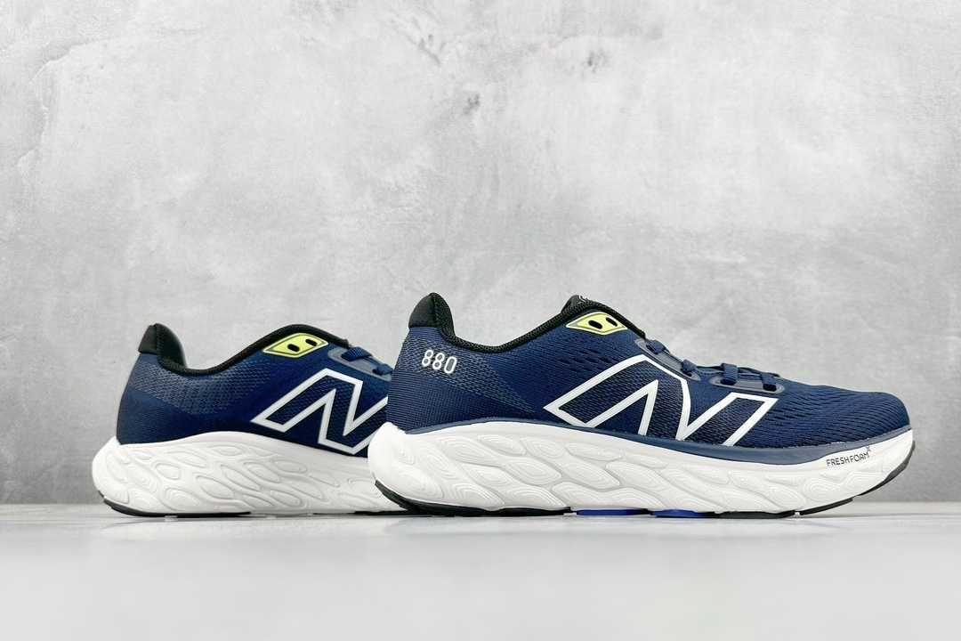 New Balance FuelCell Propel M880S11