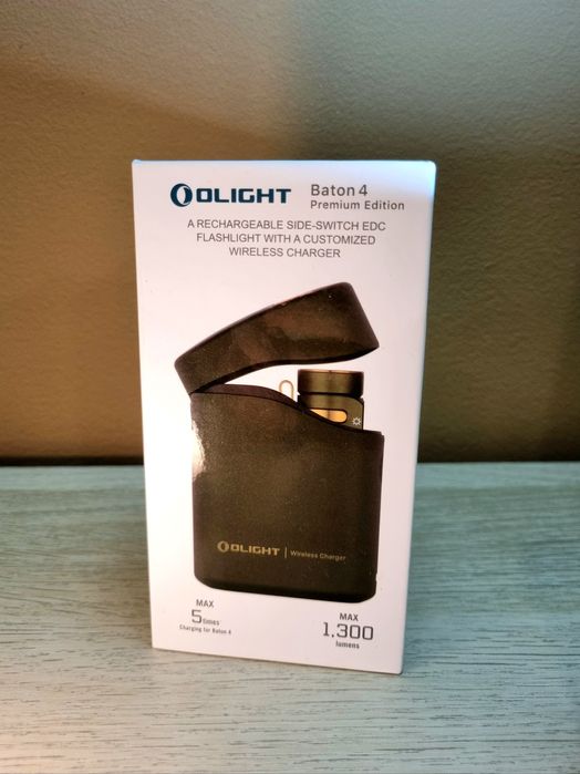 Потужний ліхтар Olight Baton 4 Premium Edition