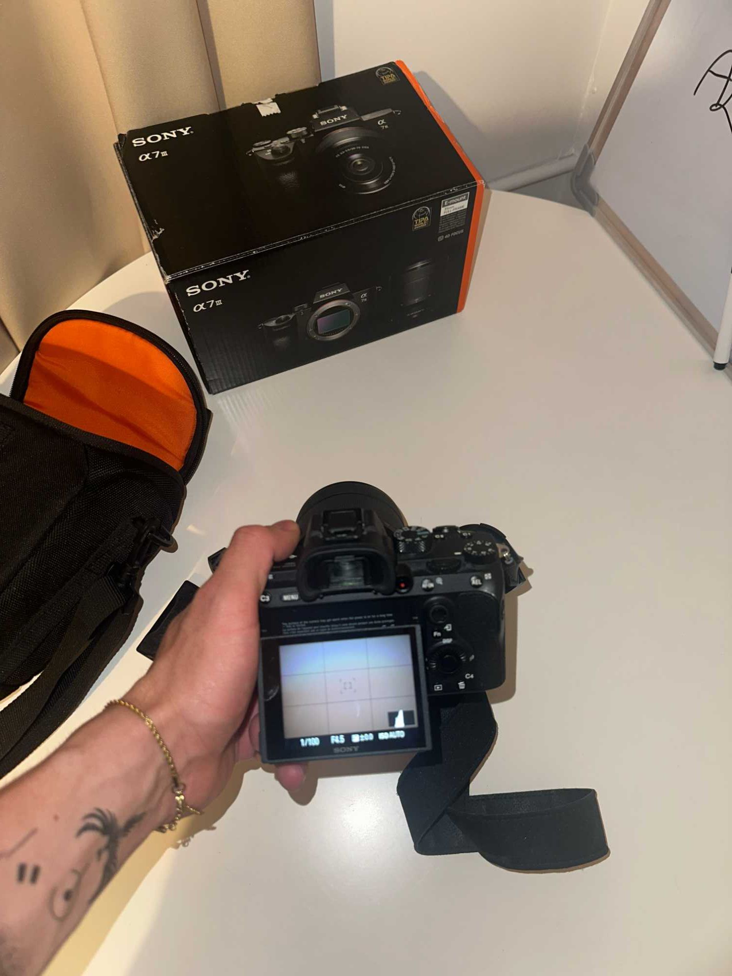 Sony A7 III + Obiektyw FE 28-70mm + Statyw K&F + 2x Karty 128GB Okazja