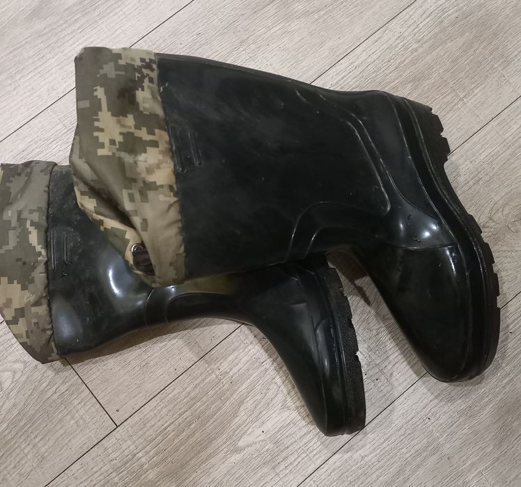 Резиновые военные  сапоги