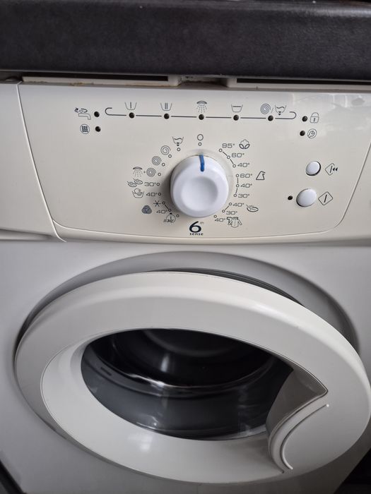 Pralka whirlpool