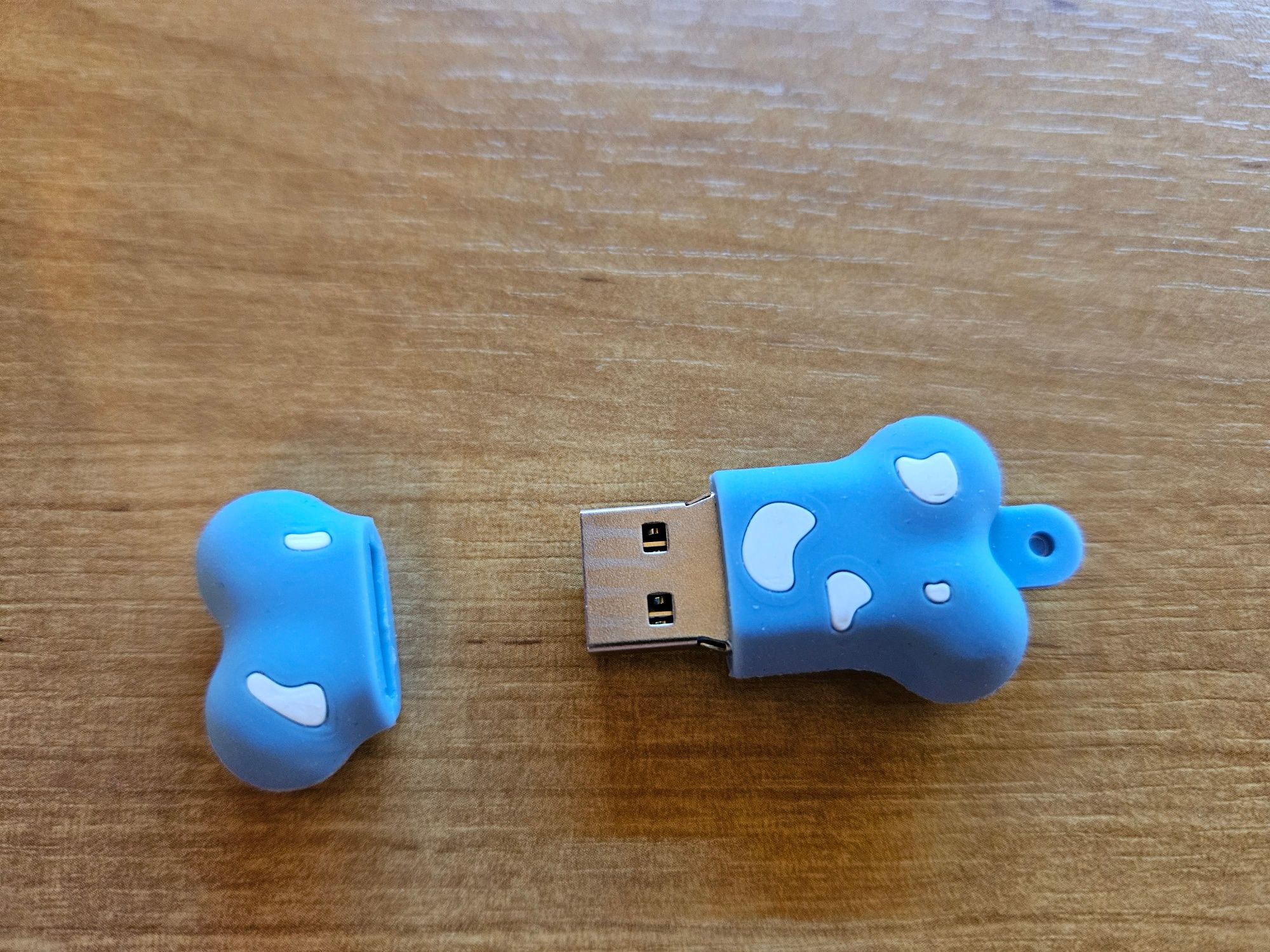 Pendrive. Kostka
