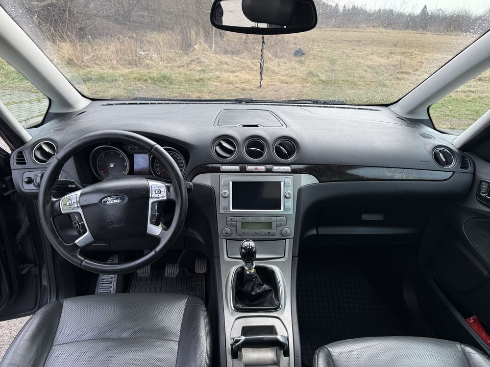 Ford galaxy 2.0 diesel 7 miejsc ghia panorama skóra mozliwa zamiana  !