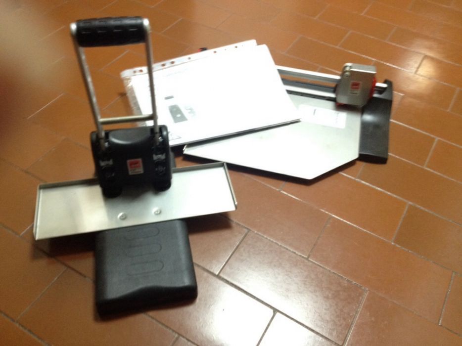 Maquina de encardenação portatil