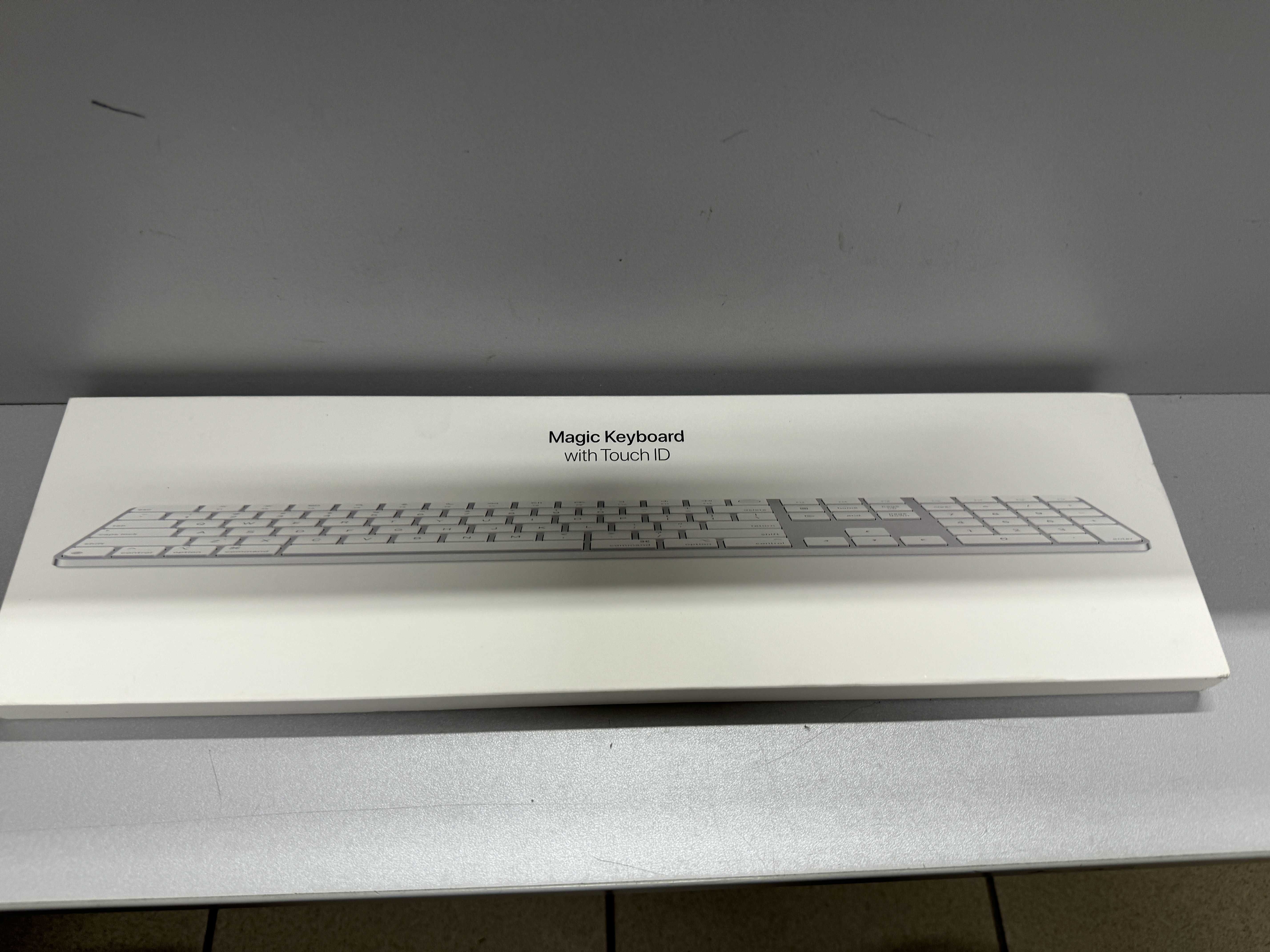 Apple Magic Keyboard with Touch ID  Біла (DE) (MXK73D/A) Нова!