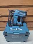 Makita Gwoździarka 18V