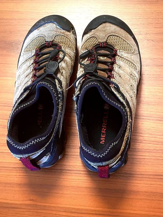 Sapatos Merrell cor camel