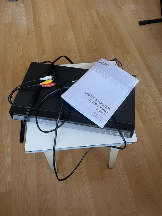 DVD програвач Samsung DVD-P171