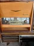Rádio e giradiscos antigo