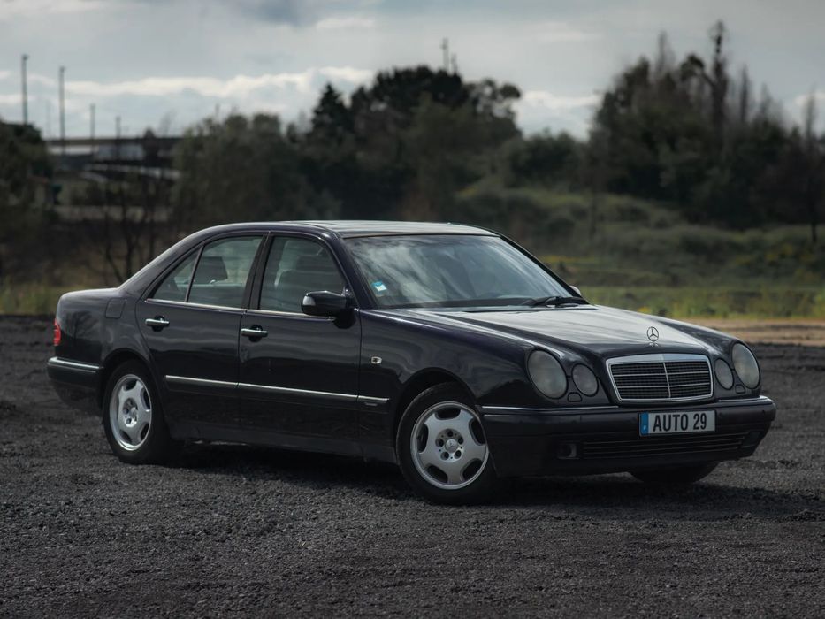 Mercedes-Benz E 300