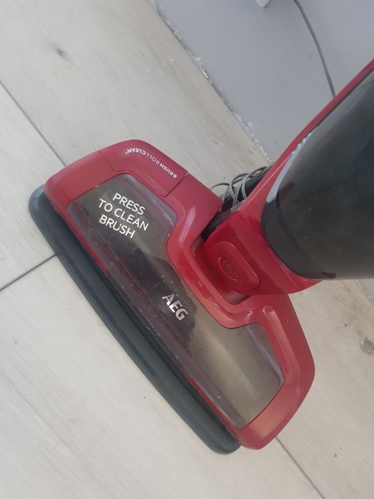 Odkurzacz AEG CX7