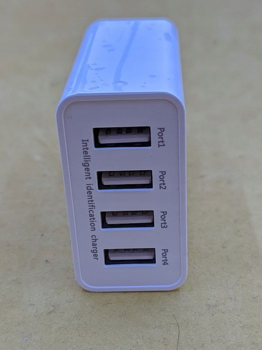 Likander Ładowarka sieciowa USB 5mA - Uniwersalna