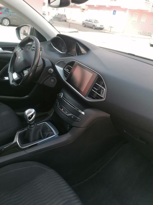 Peugeot 308 em ótimo estado
