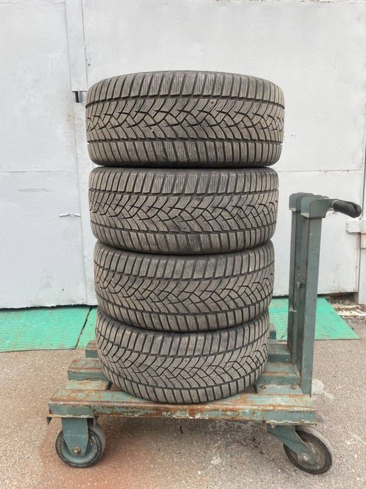 Продам зимову резину Goodyear Ultragrip Perfomance 225/40 R18