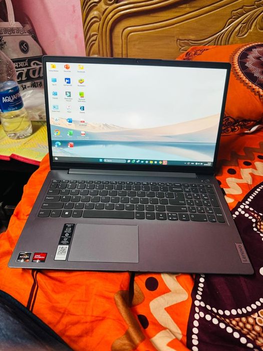 LENOVO IdeaPad 3 15ALC6 (15.6'' - AMD Ryzen 7 5700U - RAM: 8 GB - 512