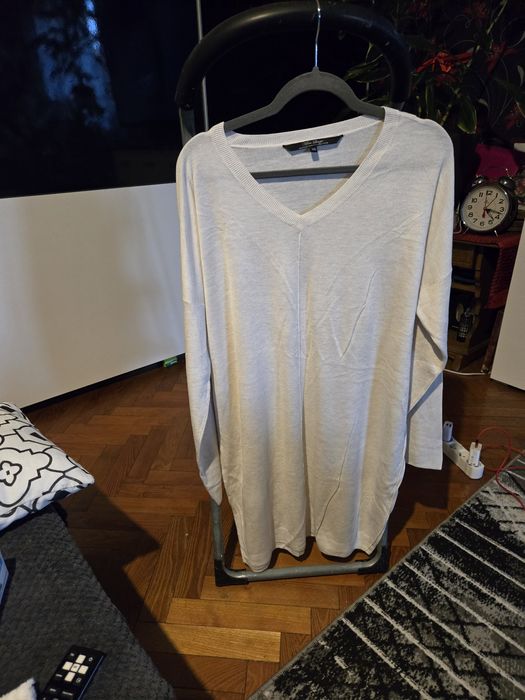 Damski duży sweter cienki.