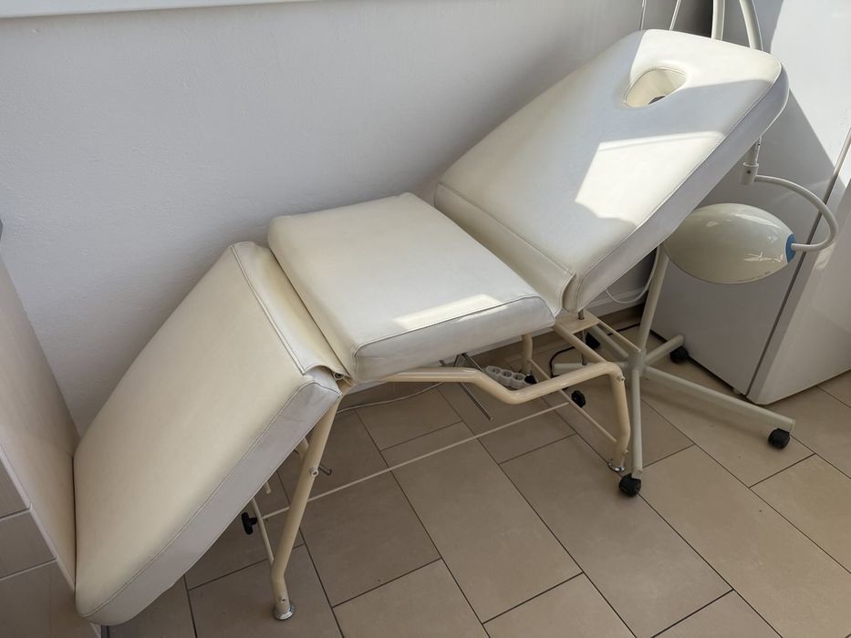 Leżanka kosmetyczna / lekarska, fotel kosmetyczny