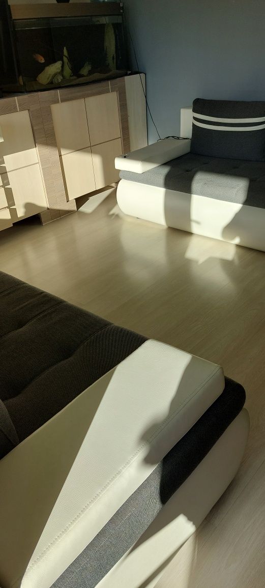 Sofa z funkcją spania - skóra ekologiczna