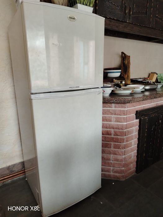 Холодильник Samsung