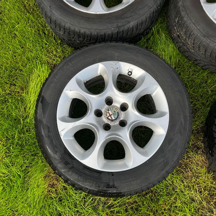 Koła 16" z oponami zimowymi / Alfa romeo 159