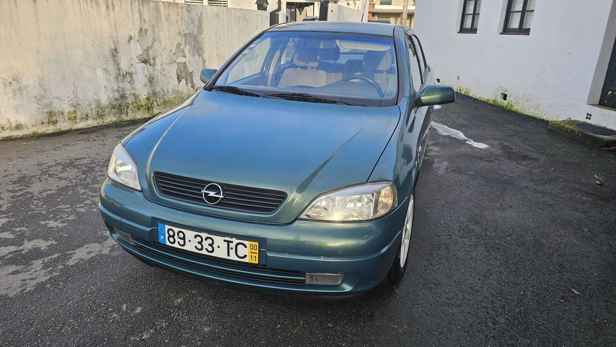 Opel Astra 1.6 16V (Modelo Suíço)