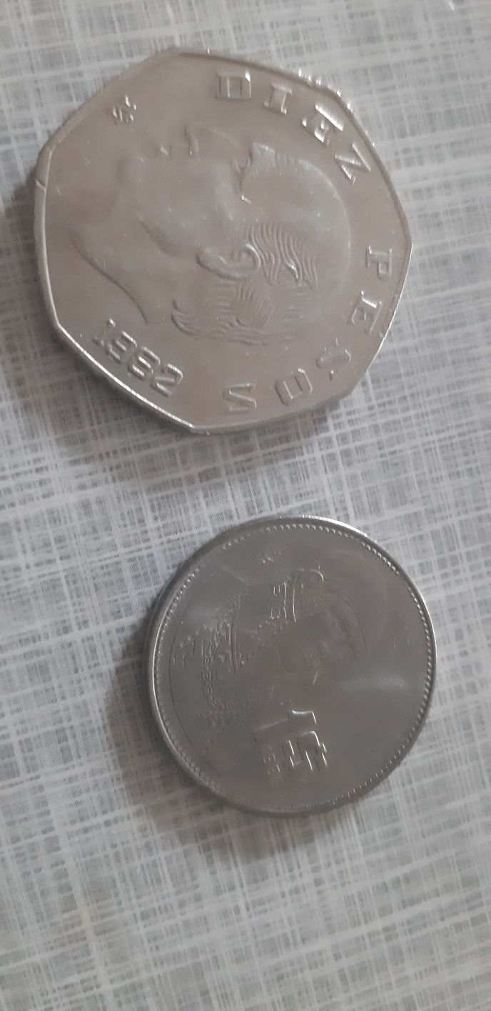 Monety meksykańskie Diez Pesos plus 1 Dollar
